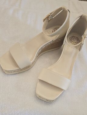 EUC Vince Camuto Jefannah Espadrilles